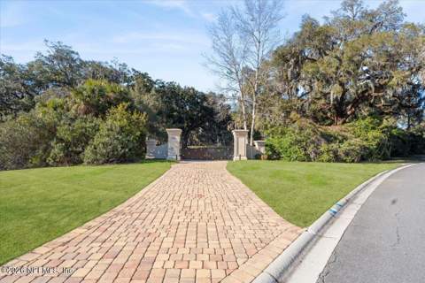1370 Moss Creek Drive, Jacksonville FL - photo 8 of 126