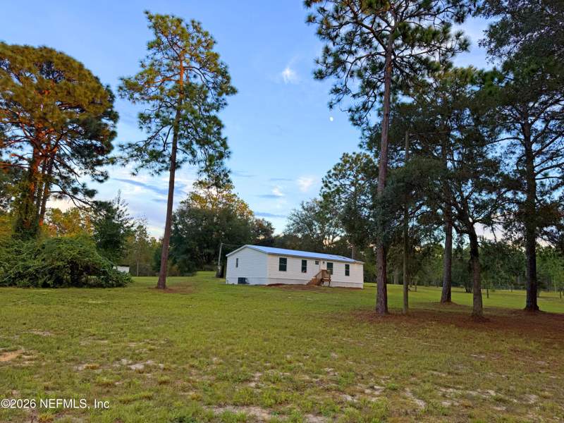 3 bedroom Manufactured Home at 104 Doe Trail, Cue Lake Hills, Hawthorne — photo 3