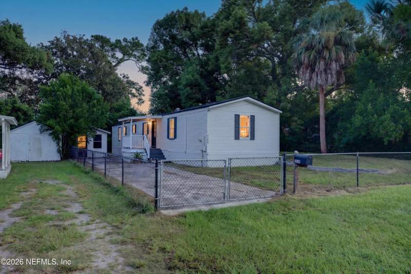 3 bedroom Mobile Home at 4565 Appleton Avenue, Lakeside Park, Jacksonville — photo 2