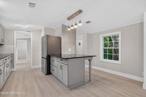 4565 Appleton Avenue, Jacksonville FL - photo 13 of 47