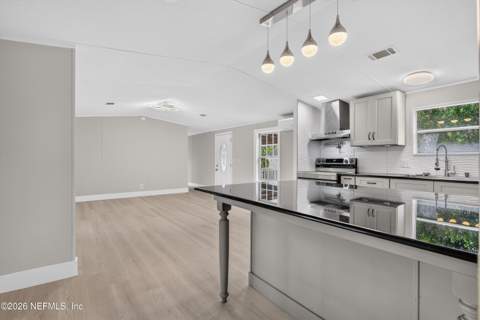 4565 Appleton Avenue, Jacksonville FL - photo 18 of 47