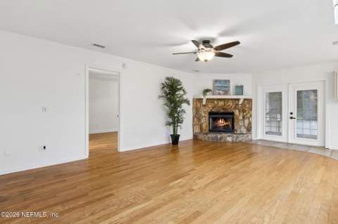 909 16th Street, Jacksonville Beach FL - photo 13 of 42