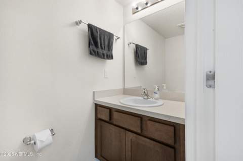 893 Capitol Parkway, Jacksonville FL - photo 8 of 27
