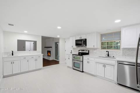 3510 Sandburg Road, Jacksonville FL - photo 13 of 45