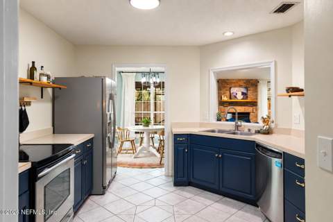 3404 Tinya Court, Jacksonville FL - photo 11 of 38