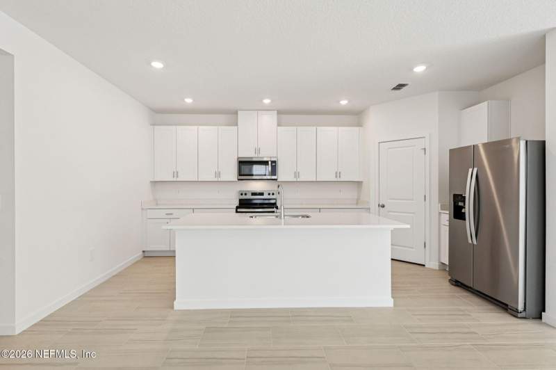 4 bedroom Single Family Residence at 14920 Amber Peach Road, Kings Creek, Jacksonville — photo 5