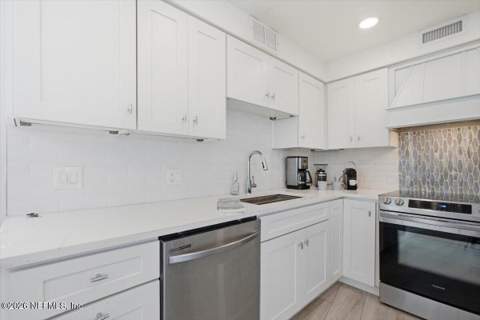 1601 Ocean Drive #106, Jacksonville Beach FL - photo 7 of 22