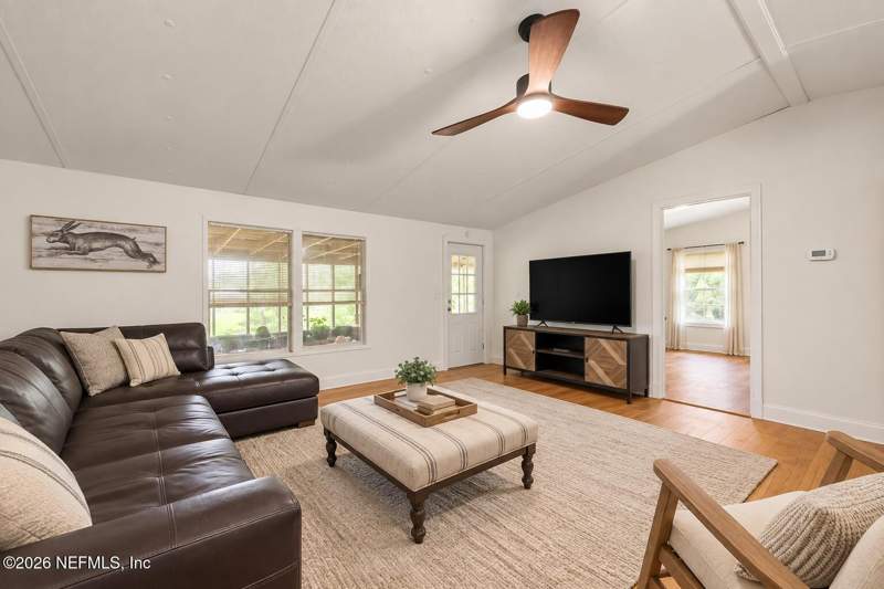 2 bedroom Manufactured Home at 6308 Grandview Court, Keystone Heights, Keystone Heights — photo 4