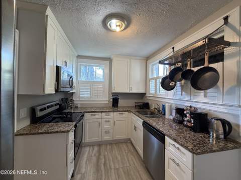 1444 Wolfe Street, Jacksonville FL - photo 6 of 32