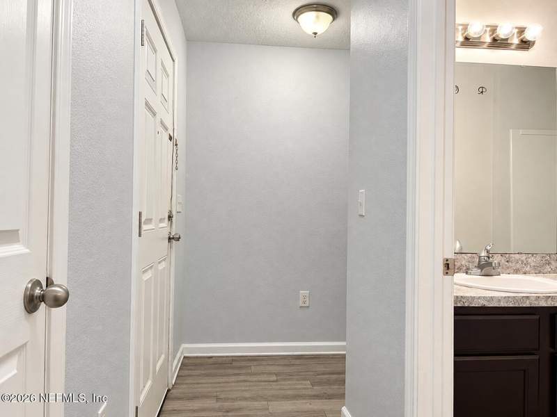 3 bedroom Single Family Residence at 1442 Golfair Boulevard, Moncrief Heights, Jacksonville — photo 4