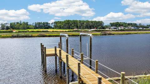 344 Grand Beacon Boulevard, Jacksonville FL - photo 7 of 24