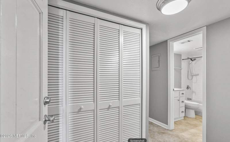 1 bedroom Condominium at 4330 Plaza Gate Lane #102, Golfview Condominium, Jacksonville — photo 5