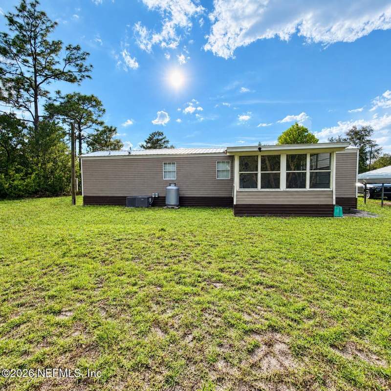 2 bedroom Mobile Home at 116 Guy Avenue, Interlachen Estate, Interlachen — photo 2