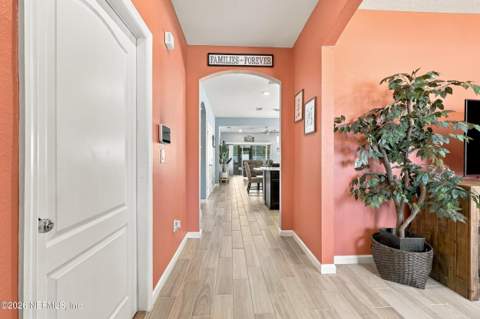 1586 Mathews Manor Drive, Jacksonville FL - photo 6 of 47