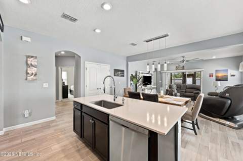 1586 Mathews Manor Drive, Jacksonville FL - photo 10 of 47
