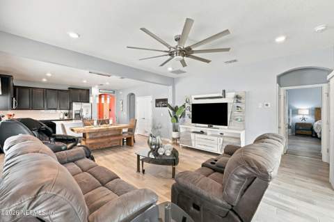 1586 Mathews Manor Drive, Jacksonville FL - photo 13 of 47