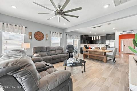 1586 Mathews Manor Drive, Jacksonville FL - photo 16 of 47