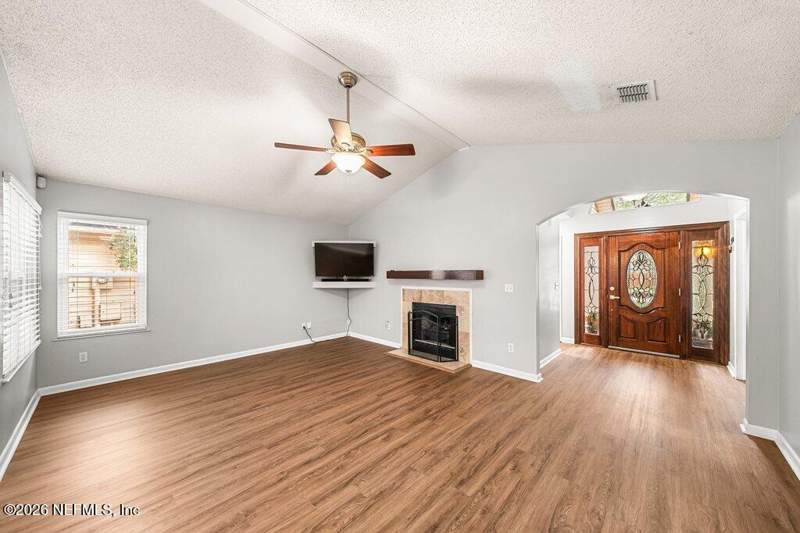 3 bedroom Single Family Residence at 6175 Alpenrose Avenue, Belle Rive, Jacksonville — photo 5
