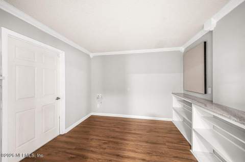 6175 Alpenrose Avenue, Jacksonville FL - photo 18 of 35