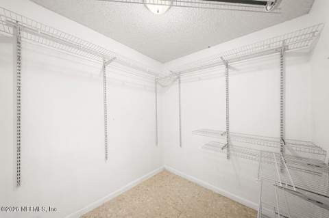 6175 Alpenrose Avenue, Jacksonville FL - photo 17 of 35