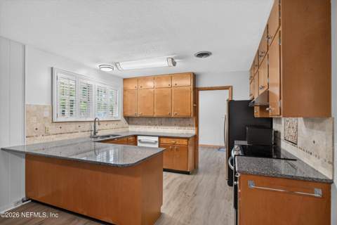 1834 Memory Lane, Jacksonville FL - photo 10 of 37