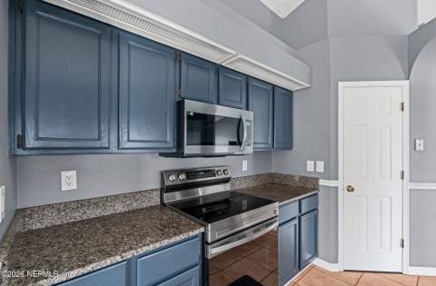 8459 Country Bend Circle, Jacksonville FL - photo 19 of 51