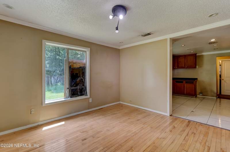 2 bedroom Single Family Residence at 3126 Capper Road, Lem Turner, Jacksonville — photo 2
