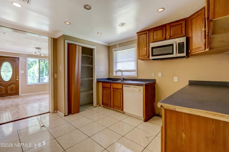 2 bedroom Single Family Residence at 3126 Capper Road, Lem Turner, Jacksonville — photo 5