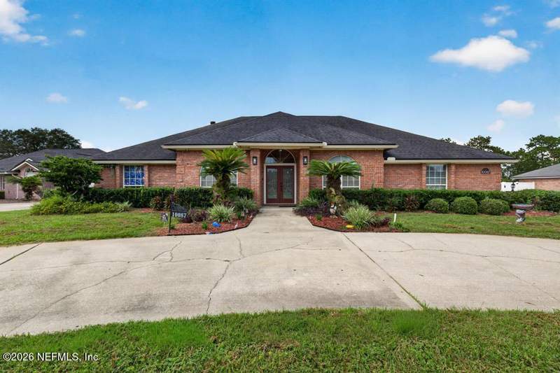 4 bedroom Single Family Residence at 10087 Pebble Ridge Drive, Pebble Ridge, Jacksonville — photo 2