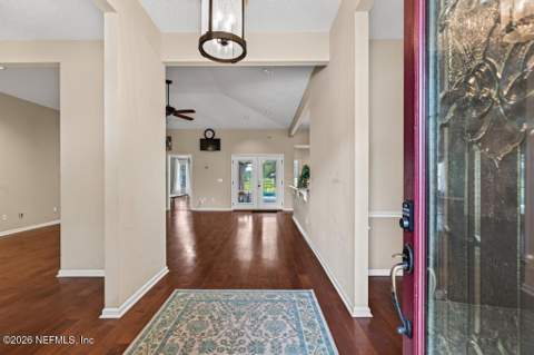 10087 Pebble Ridge Drive, Jacksonville FL - photo 6 of 121