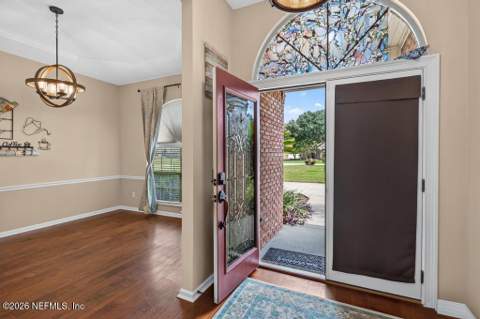 10087 Pebble Ridge Drive, Jacksonville FL - photo 7 of 121