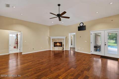 10087 Pebble Ridge Drive, Jacksonville FL - photo 8 of 121
