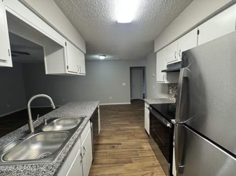 3082 Parental Home Road, Jacksonville FL - photo 7 of 34
