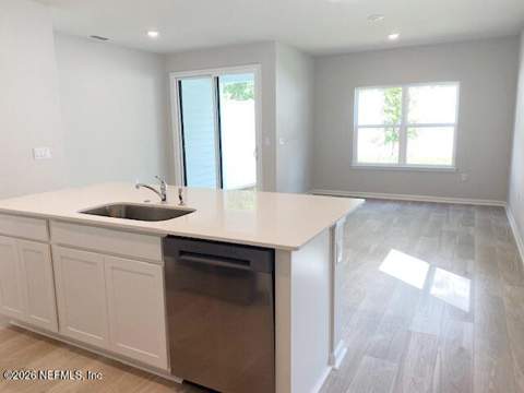 5231 Peach Blossom Way #0018, Jacksonville FL - photo 9 of 14