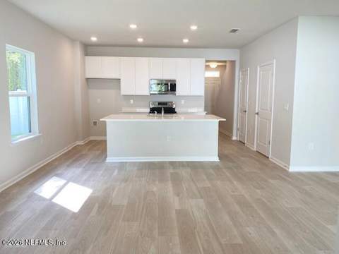 5231 Peach Blossom Way #0018, Jacksonville FL - photo 8 of 14