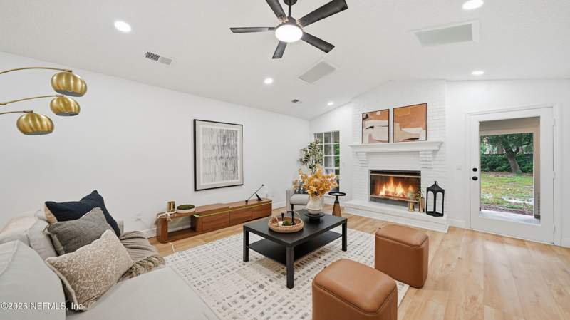 4 bedroom Single Family Residence at 4034 Retford Drive, Hidden Hills, Jacksonville — photo 5