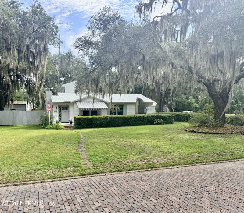 3 bedroom Single Family Residence at 730 St Johns Avenue, **verifying Subd**, Green Cove Springs — photo 1