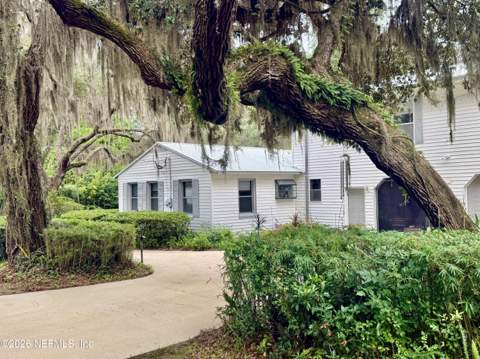 730 St Johns Avenue, Green Cove Springs FL - photo 6 of 13