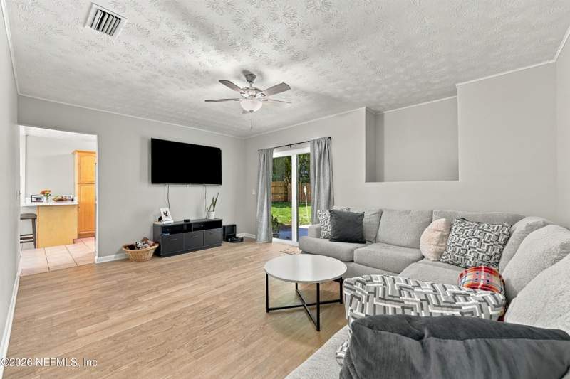3 bedroom Single Family Residence at 6151 Deepwood Drive, Enchanted Park, Jacksonville — photo 5