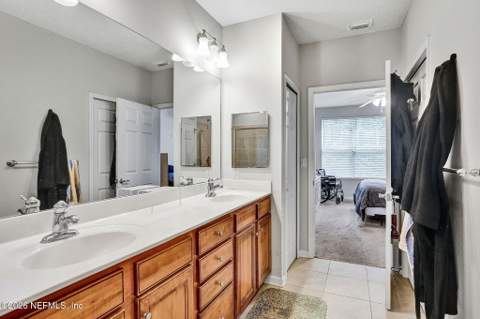 8541 Little Swift Circle #33B, Jacksonville FL - photo 17 of 31
