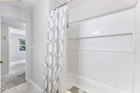 5330 Oak Forest Drive, Jacksonville FL - photo 11 of 18