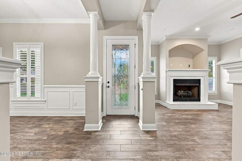5 bedroom Single Family Residence at 3079 Merrill Boulevard, Jax Beach Heights, Jacksonville Beach — photo 5