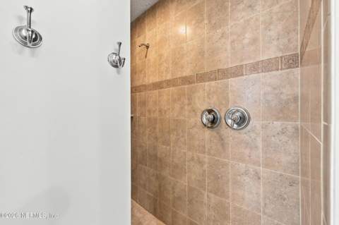3079 Merrill Boulevard, Jacksonville Beach FL - photo 16 of 39
