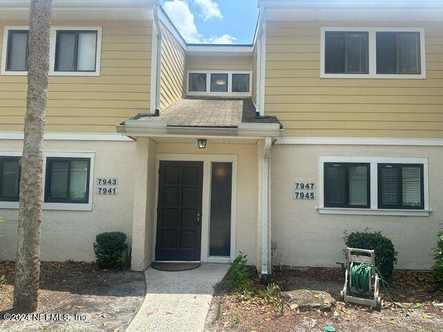 7947 LOS ROBLES Court, home for sale in Jacksonville