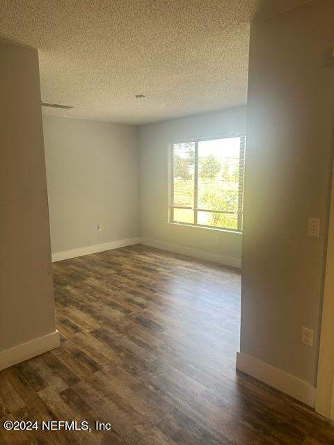 7947 Los Robles Court, Jacksonville FL - photo 11 of 24