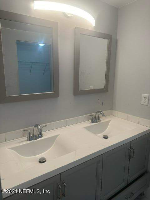 7947 Los Robles Court, Jacksonville FL - photo 18 of 24