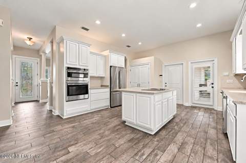 3079 Merrill Boulevard, Jacksonville Beach FL - photo 9 of 39