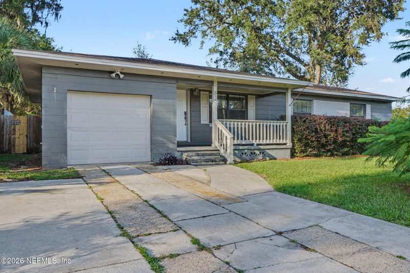 3 bedroom Single Family Residence at 6211 Sage Drive, Oak Hill, Jacksonville — photo 1
