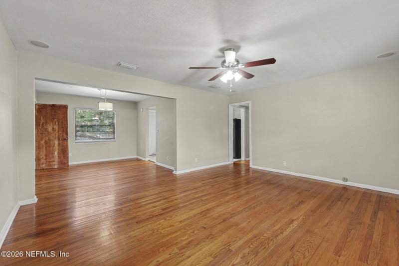 3 bedroom Single Family Residence at 6211 Sage Drive, Oak Hill, Jacksonville — photo 3