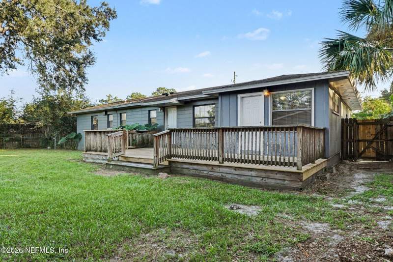 3 bedroom Single Family Residence at 6211 Sage Drive, Oak Hill, Jacksonville — photo 2